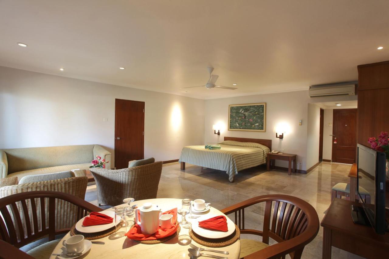 Peninsula Beach Resort Nusa Dua  Buitenkant foto